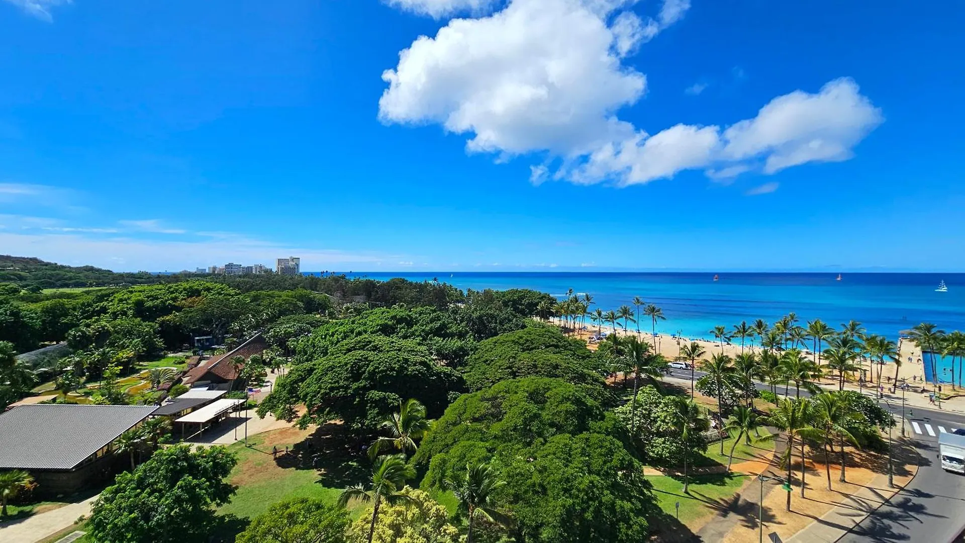 Waikiki Grand Hotel Official Site Гонолулу США